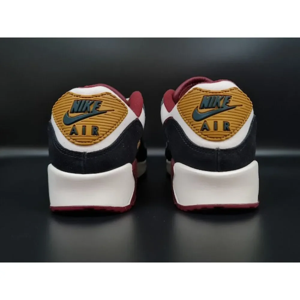 Nike Air Max 90 Premium. Coconut Milk Vintage Green. SIZE 8.5 - HQ3609-113